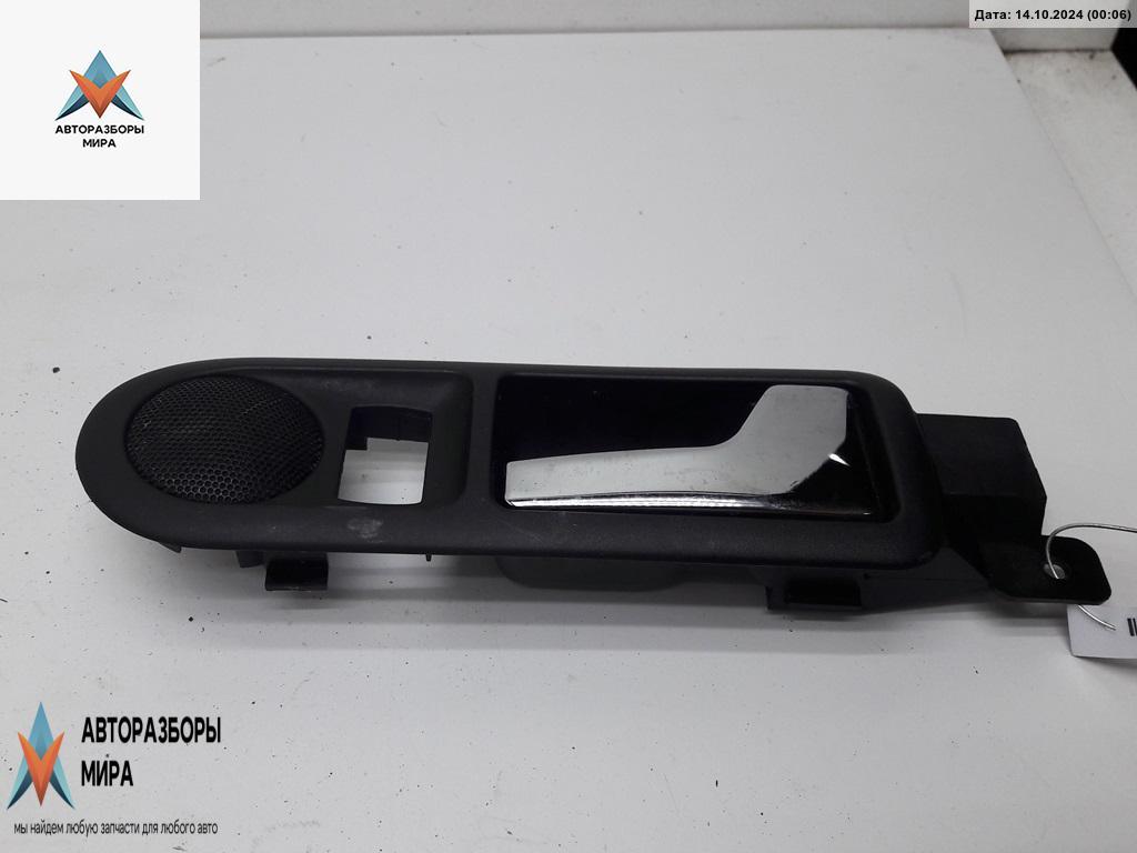 ручка внутренняя задняя правая Volkswagen Golf 4 поколение 2003, 1.9 л., дизель, МКПП, серый, универсал, 3B0839114 - фото №1