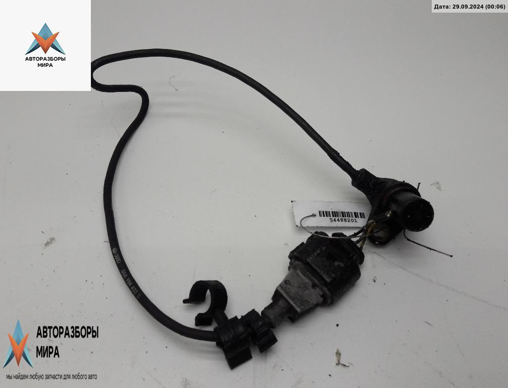 датчик коленвала Volkswagen Golf 4 поколение 1999, 2.0 л., бензин, МКПП, синий, универсал - фото №1