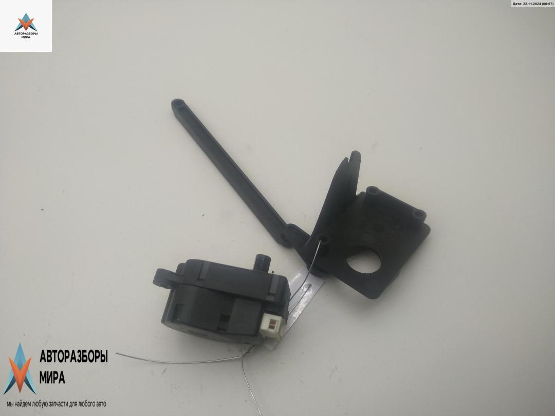 моторчик заслонки печки Mercedes-Benz CL-Класс C215 2000, 5.0 л., бензин, АКПП, серый, купе, 38236 - фото №1