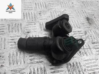 фланец (тройник) системы охлаждения Volkswagen Passat B5 1997, 1.8 л., бензин, МКПП, чёрный, универсал