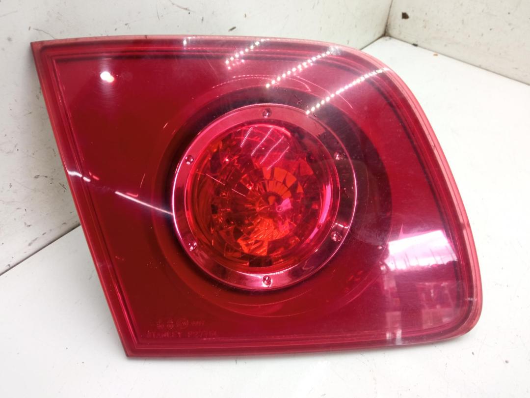 фонарь крышки багажника левый Mazda 3 BK 2004, 1.6 л., бензин, МКПП, серый, седан