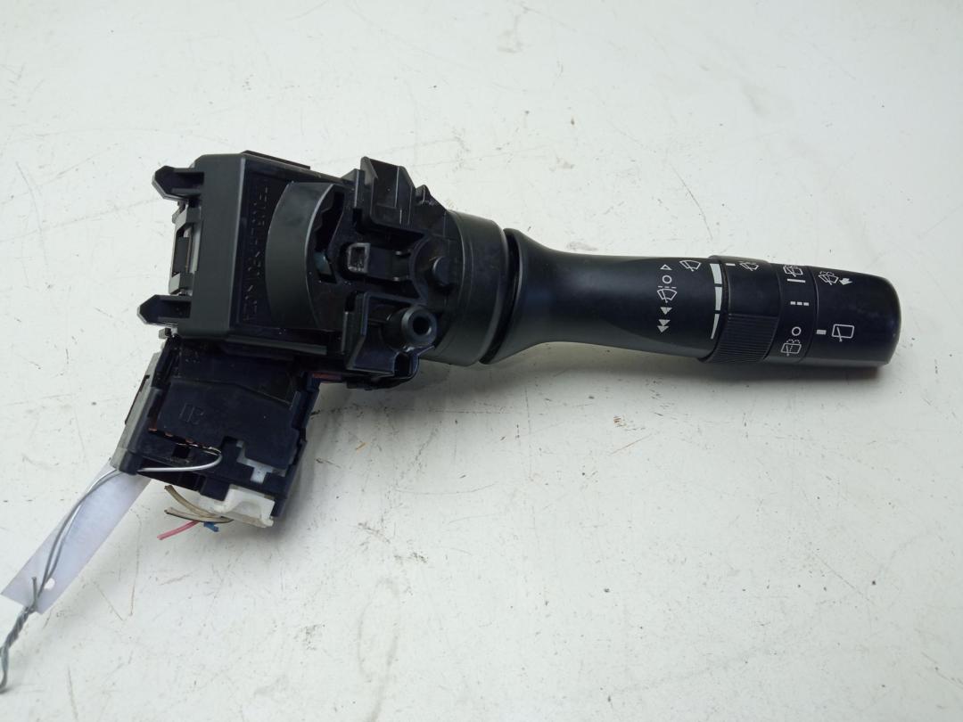 переключатель дворников Toyota Avensis (c 2008) 2011, 2.0 л., дизель, МКПП, чёрный, универсал, 17F003