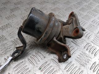 подушка крепления двигателя Toyota RAV4 1 поколение (XA10) 1996, 2.0 л., бензин, АКПП, зелёный, внедорожник 3 дв.