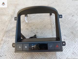 рамка под магнитолу Chevrolet Captiva 1 поколение 2010, 2.0 л., дизель, МКПП, чёрный, внедорожник 5 дв.