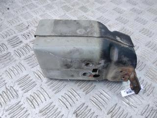 кронштейн (крепление) Nissan Primera P11 1997, 2.0 л., дизель, МКПП, чёрный, хетчбэк 5 дв.