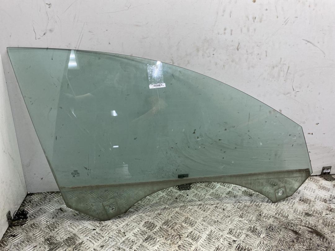 стекло двери передней правой Audi A6 C6 2004, 2.0 л., дизель, МКПП, серый, седан, 4F0845202