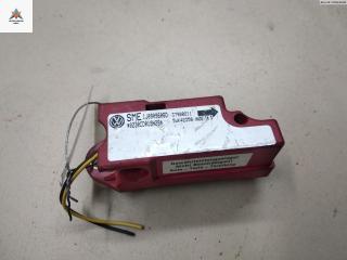 датчик AirBag Volkswagen Golf 4 поколение 1999, 1.4 л., бензин, МКПП, синий, хетчбэк 3 дв., 1J0909606D