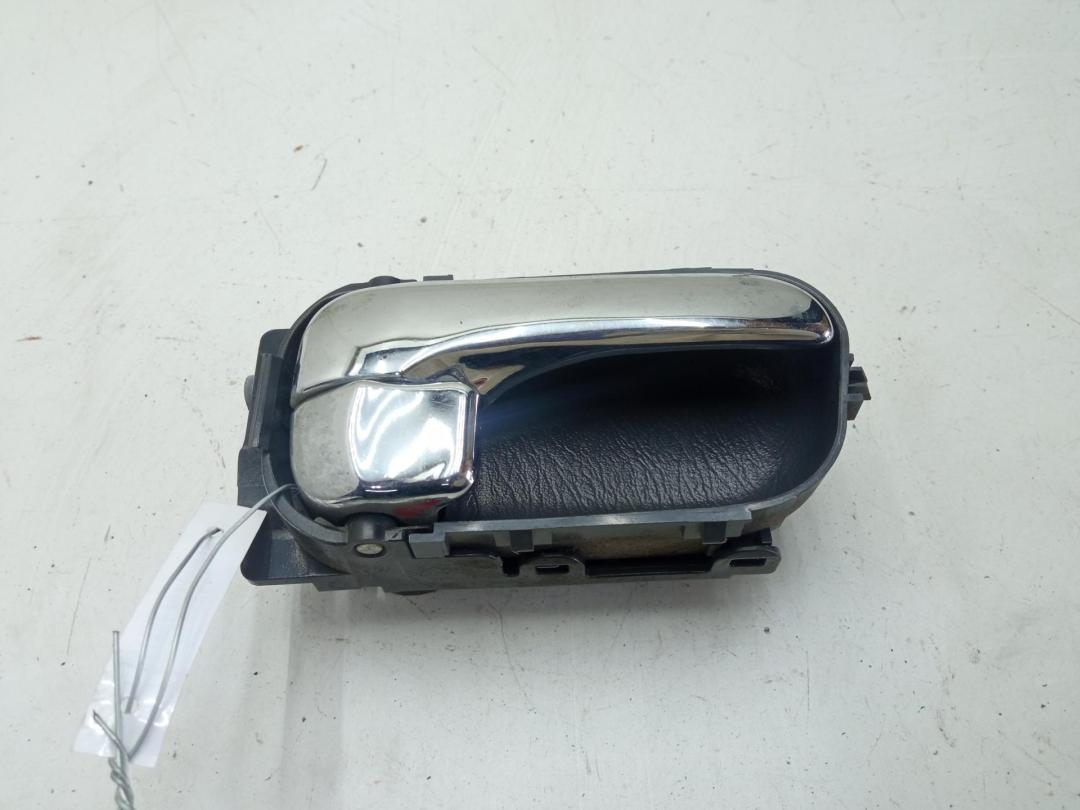 ручка внутренняя передняя правая Nissan Primera P11 1999, 1.8 л., бензин, МКПП, серый, универсал