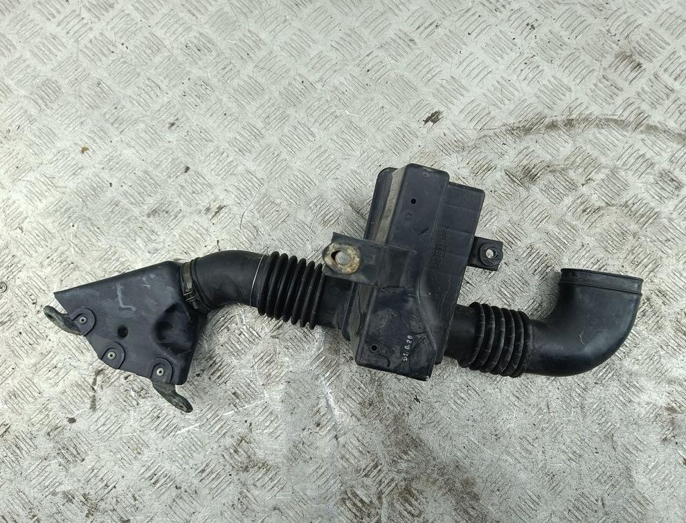 воздуховод Suzuki Ignis 2001, 1.3 л., бензин, МКПП, зелёный, хетчбэк 5 дв., 80G-R0I