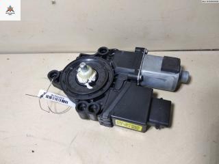 моторчик стеклоподъемника задний правый Kia Ceed 2 поколение 2013, 1.6 л., дизель, МКПП, чёрный, хетчбэк 5 дв., 83460A2010