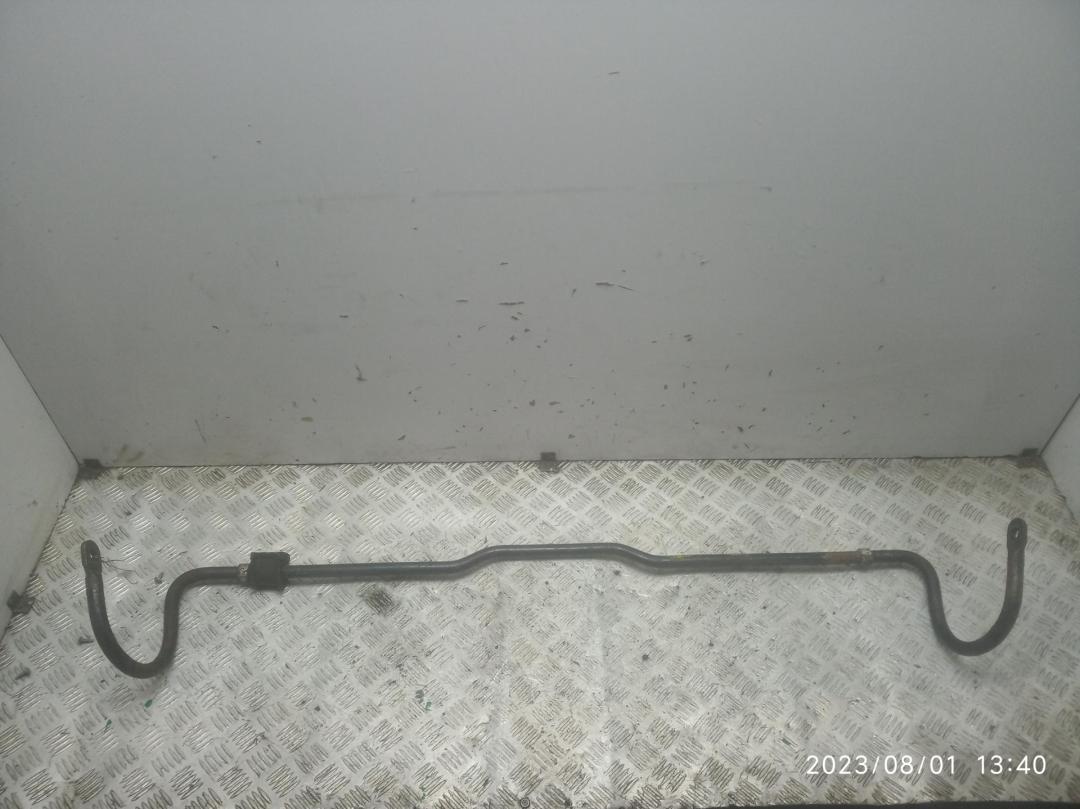 стабилизатор подвески передний Volkswagen Crafter 2006 2005, 2.5 л., дизель, МКПП, белый, микроавтобус, 9063231565 - фото №1