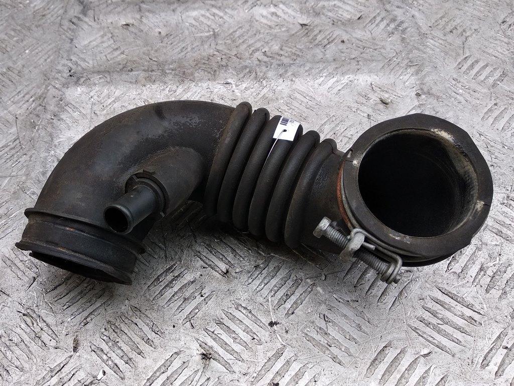 гофра инжектора Toyota Yaris 2001, 1.5 л., бензин, МКПП, хетчбэк 3 дв., 17881-21010