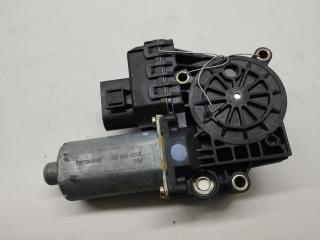 моторчик стеклоподъемника передний правый Audi A6 4B/C5 2000, 1.8 л., бензин, МКПП, серый, седан, 0130821774