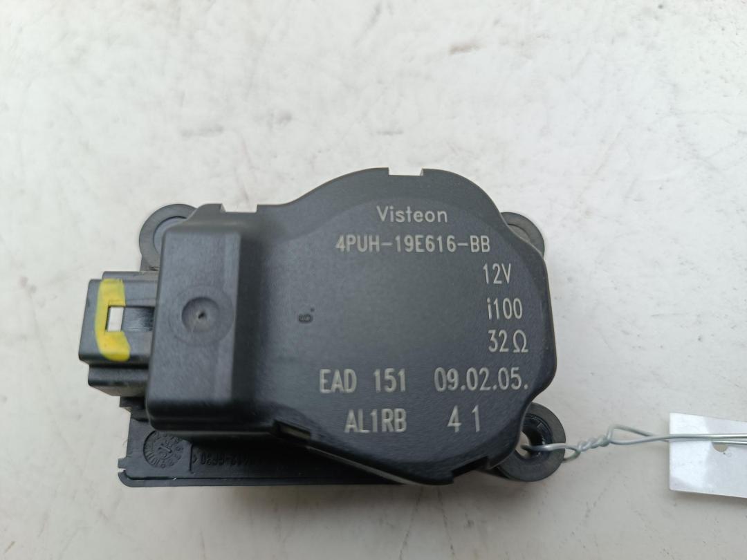 моторчик заслонки печки Citroen C5 2005, 2.0 л., бензин, МКПП, чёрный, хетчбэк 5 дв., 4PUH-19E616-BB