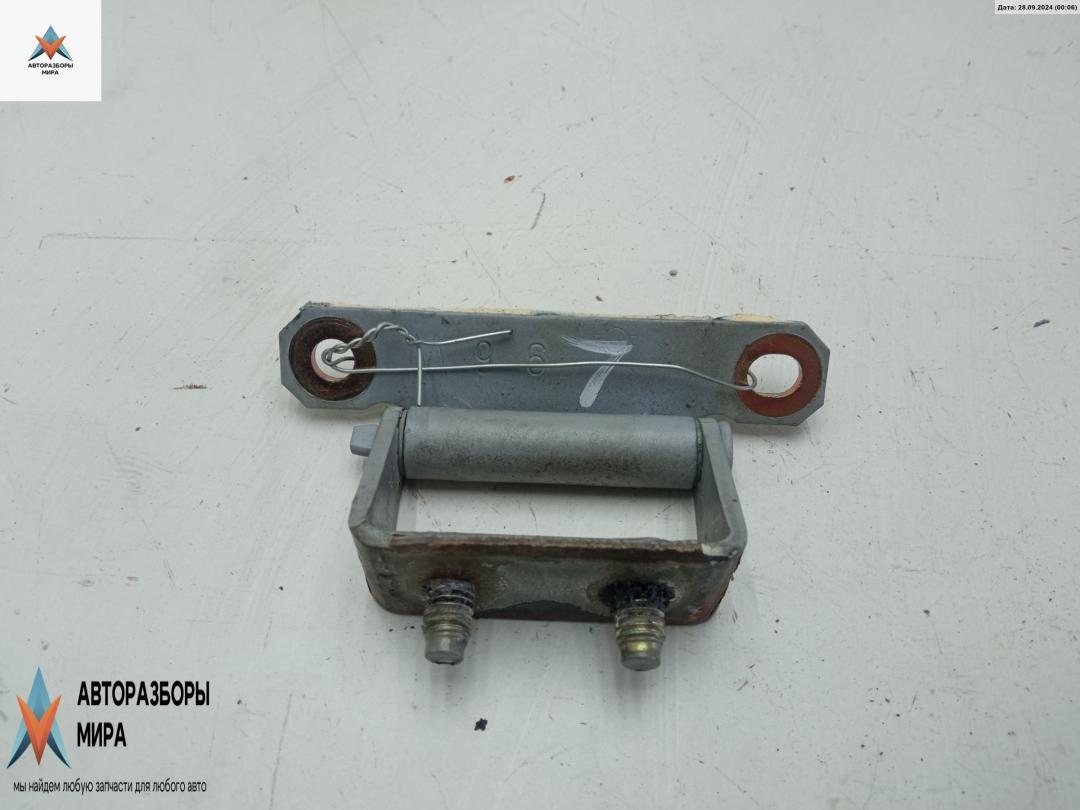 петля крышки багажника Nissan Primera P11 1999, серый, универсал - фото №1