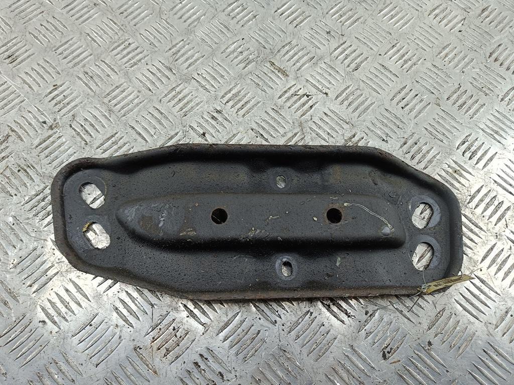 кронштейн КПП Mercedes-Benz E W210 1995, 2.3 л., бензин, АКПП, серый, седан