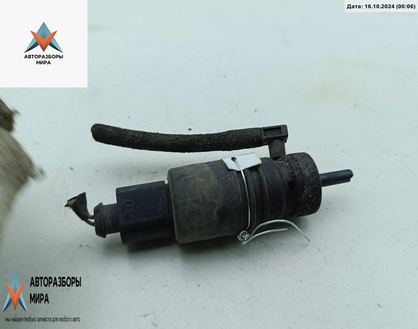 насос (моторчик) омывателя стекла Mercedes-Benz C-Класс W203/S203/CL203 2002, серый, универсал - фото №1