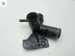 фланец (тройник) системы охлаждения Toyota Yaris Verso 2003, 1.3 л., бензин, МКПП, красный, минивэн