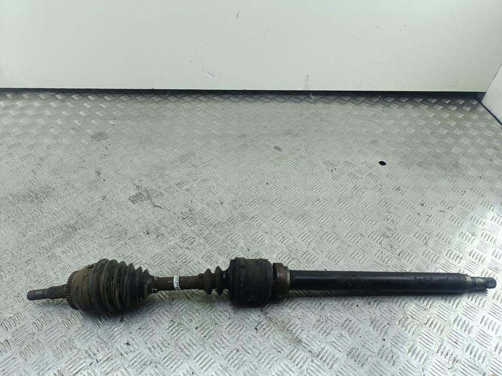 полуось передняя правая (приводной вал, ШРУС) Volvo 850 1996, 2.5 л., дизель, АКПП, чёрный, универсал