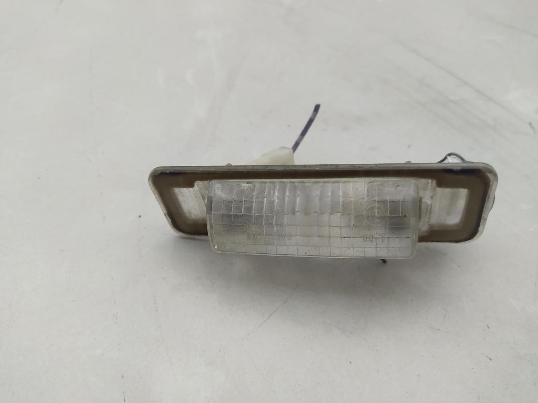 подсветка номера Mercedes-Benz E W210 1995, 2.3 л., бензин, АКПП, серый, седан, 2108200356