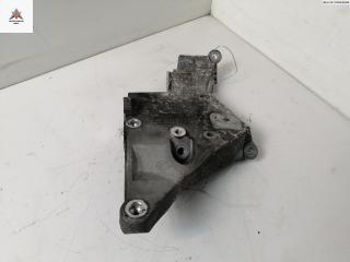 кронштейн (крепление) Jaguar XJ X351 2011, 3.0 л., дизель, АКПП, чёрный, седан