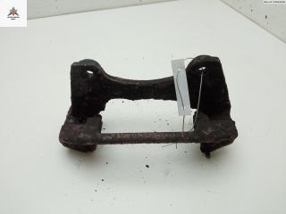 скоба суппорта Fiat Punto 2 поколение [рестайлинг] 2004, 1.2 л., бензин, МКПП, красный, хетчбэк 3 дв.