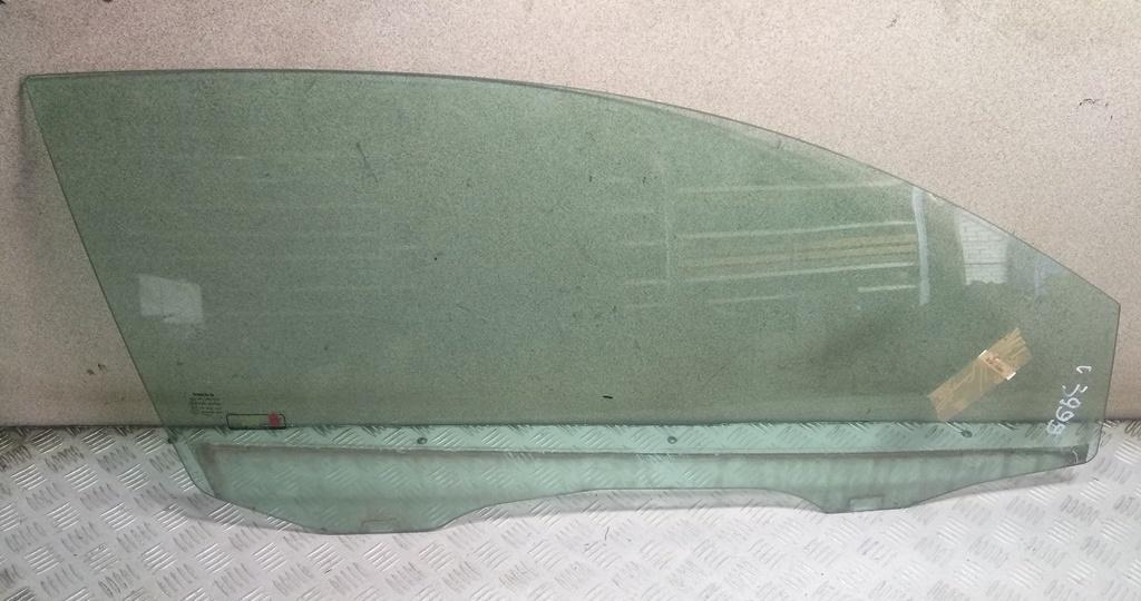 стекло двери передней правой Volvo C30 2009, 1.6 л., дизель, МКПП, чёрный, хетчбэк 3 дв.