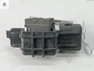 кронштейн радиатора Audi A6 4B/C5 1999, 2.4 л., бензин, АКПП, серый, универсал, 8D0260427