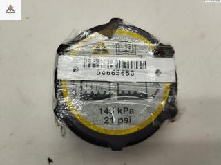 пробка расширительного бачка Ford C-Max 1 поколение 2006, 1.6 л., i, бензин, МКПП, серый, минивэн, 3M5H8100AD