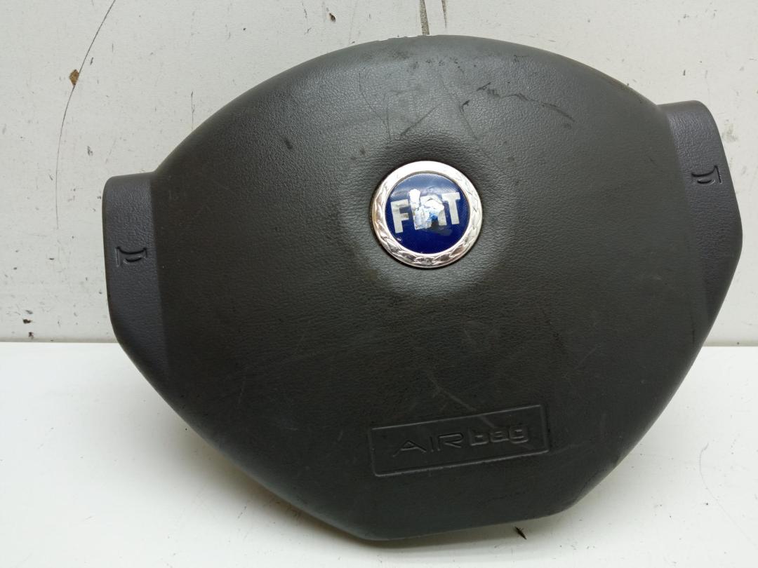 подушка безопасности водителя Fiat Panda 2002, 1.1 л., бензин, МКПП, чёрный, хетчбэк 5 дв., 735361991