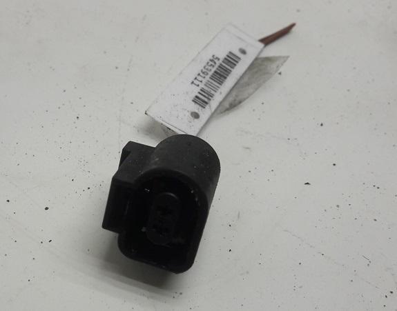 разъем (фишка) проводки Skoda Octavia mk2 (A5 1Z) 2010, 1.2 л., бензин, МКПП, серый, универсал, 1J0973702 - фото №1