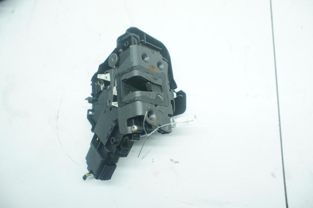 замок двери передней правой Ford C-Max 2005, 1.6 л., i, бензин, МКПП, серый, минивэн, 3M5AR21812AK