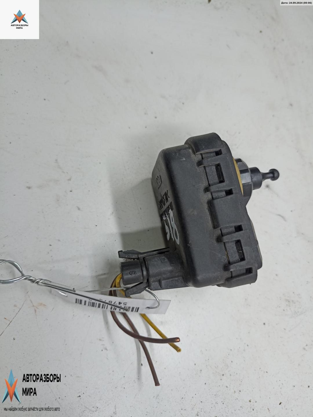 корректор фар Opel Zafira 1 поколение (A) 2002, 1.8 л., бензин, МКПП, серый, минивэн - фото №1