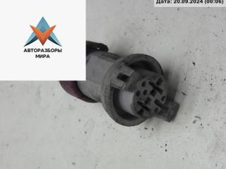 разъем (фишка) проводки Volkswagen Passat B5 1998, 1.6 л., бензин, МКПП, красный, универсал, 813971955