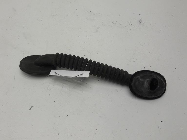 Уплотнитель крышки (двери) багажника Volkswagen Passat B5 1999, 1.9 л., дизель, МКПП, чёрный, универсал, 3B9971840
