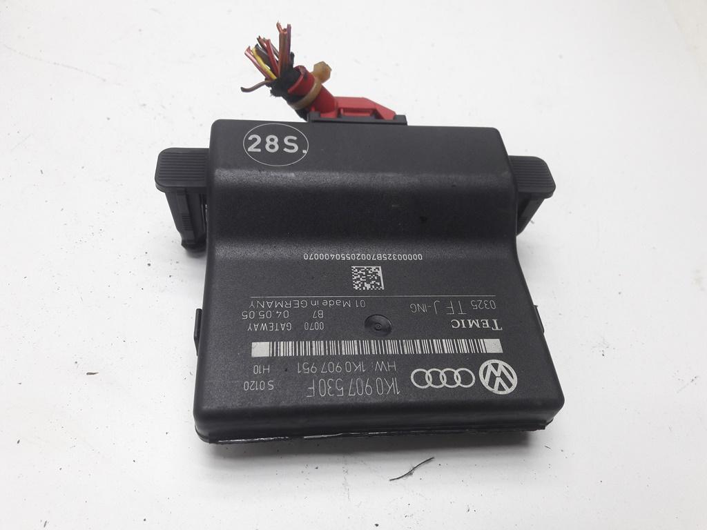 Блок управления BCM (Body Control Module) Volkswagen Golf 5 поколение 2005, 1.4 л., бензин, МКПП, синий, хетчбэк 3 дв., 1K0907530F - фото №1