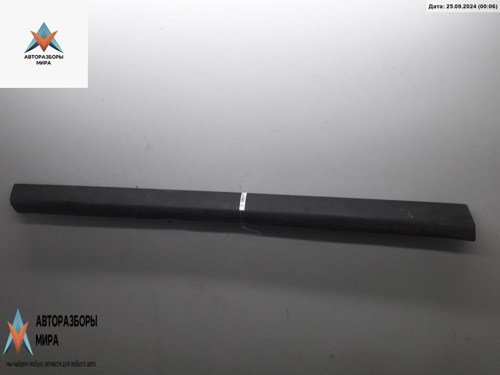 молдинг двери передней левой Volkswagen Passat B5 1999, 1.9 л., дизель, МКПП, чёрный, универсал, 3B0854939 - фото №1