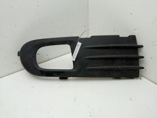 заглушка (решетка) в бампер Volvo S40 2 поколение 2006, 2.0 л., дизель, МКПП, серый, универсал, 30655885