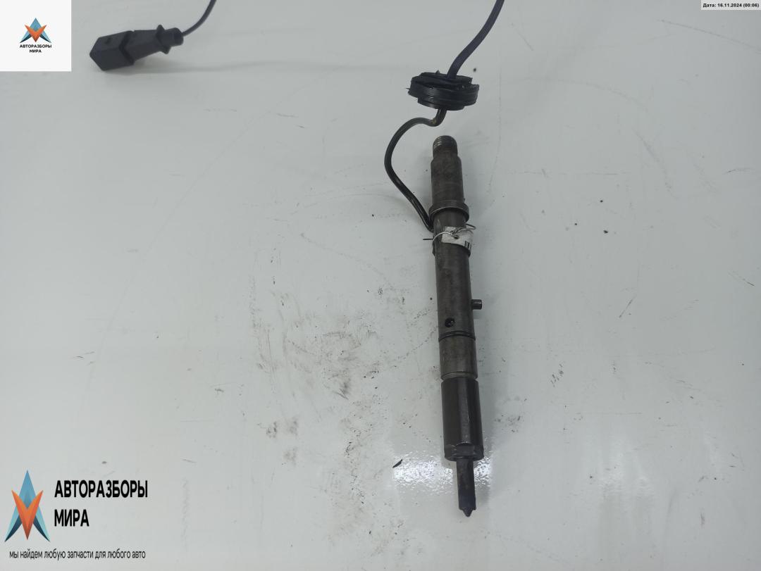 форсунка Audi A4 B6 2001, 2.5 л., дизель, МКПП, синий, универсал, 059130202F - фото №1