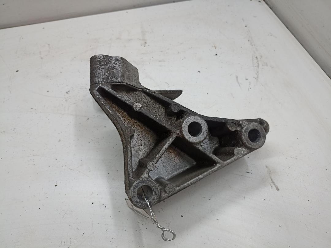 кронштейн КПП Opel Vectra B 1999, 1.8 л., бензин, МКПП, серый, седан, 90497583