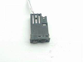 кнопка обогрева сидений BMW 5 E39 1996, 2.5 л., бензин, МКПП, серый, седан, 8352259