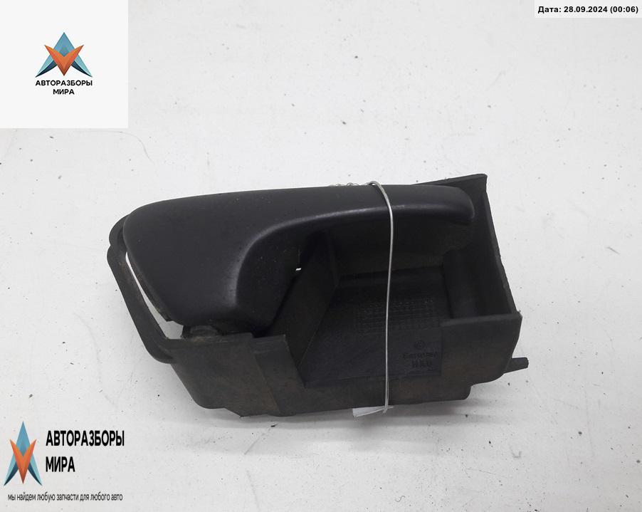 ручка внутренняя передняя правая Volkswagen Golf 3 поколение 1993, 1.6 л., бензин, МКПП, синий, хетчбэк 5 дв., 1H0837142 - фото №1