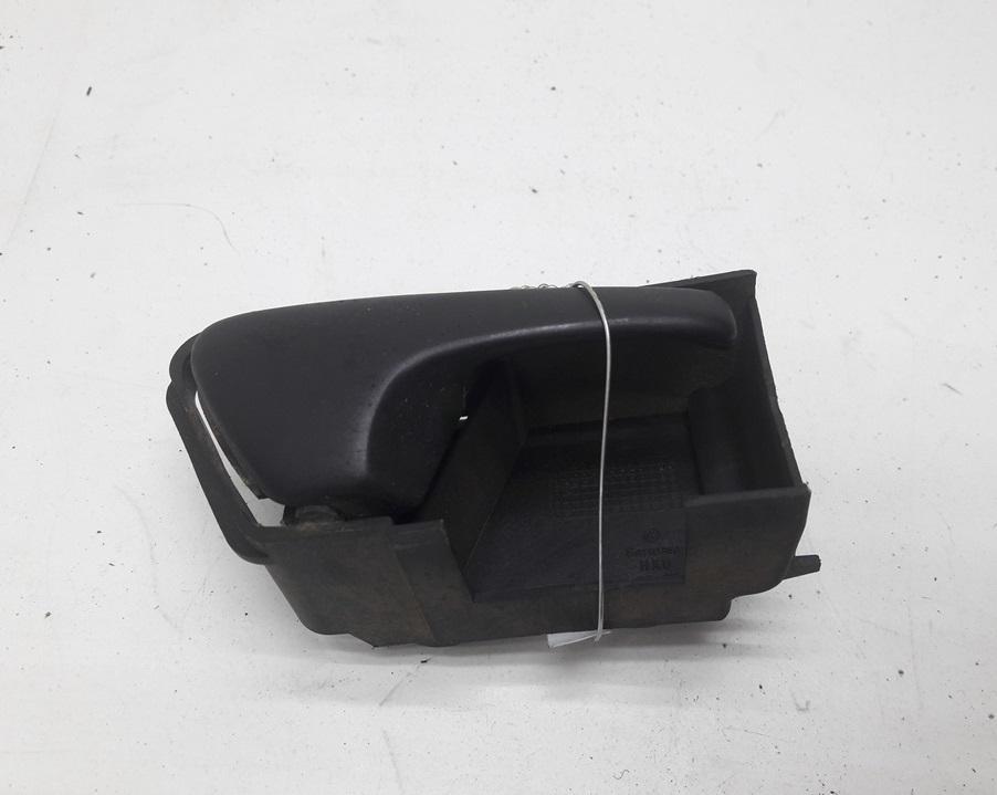 ручка внутренняя передняя правая Volkswagen Golf-3 1993, 1.6 л., бензин, МКПП, синий, хетчбэк 5 дв., 1H0837142