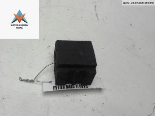 кронштейн радиатора Volkswagen Passat B5 [рестайлинг] 2002, 1.8 л., бензин, АКПП, серый, универсал, 8D0260425