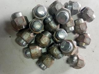 болт колесный Mazda 6 GG [рестайлинг] 2006, 2.0 л., бензин, МКПП, серый, универсал, B00237160B