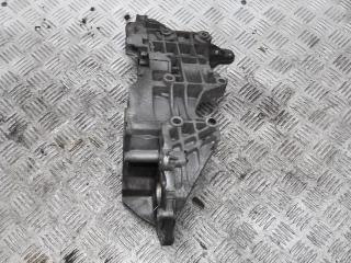кронштейн ТНВД Skoda Roomster 1 поколение [рестайлинг] 2010, 1.6 л., дизель, МКПП, серый, фургон, 03L903143K