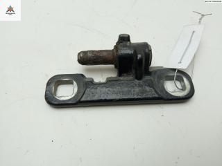 петля двери Volvo V70 1 поколение 1999, чёрный, седан