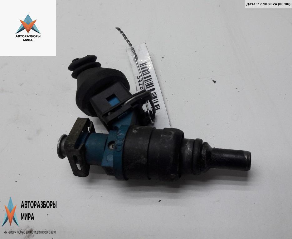 форсунка Volkswagen Passat B5 1997, 1.8 л., бензин, МКПП, красный, седан, 058133551F - фото №1