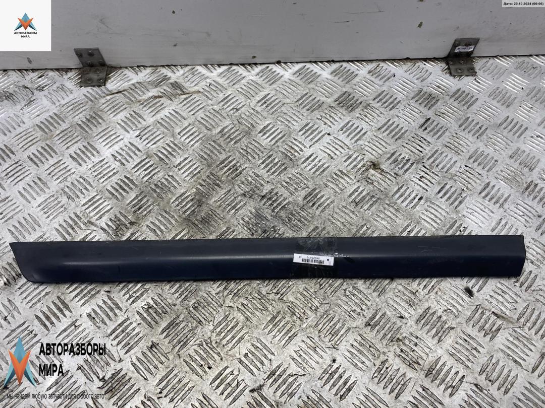 молдинг двери задней правой Audi A6 4B/C5 1998, 2.4 л., бензин, МКПП, зелёный, седан - фото №1