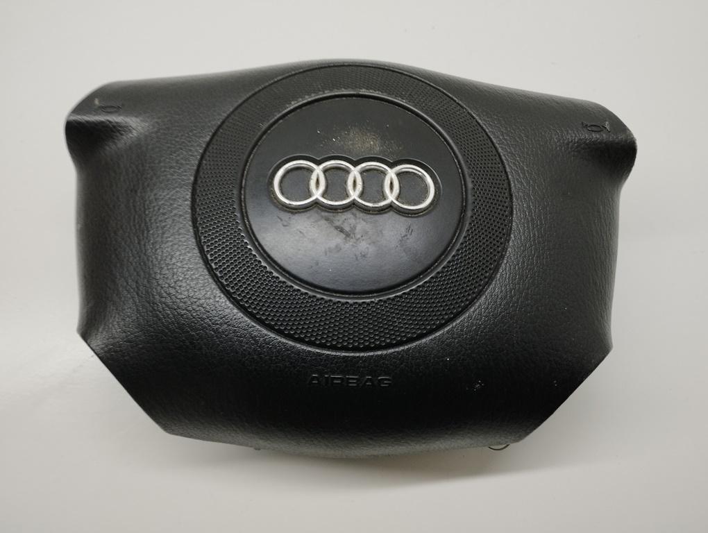 подушка безопасности водителя Audi A4 B5 2001, 1.8 л., бензин, МКПП, серый, универсал, 4B0880201AH